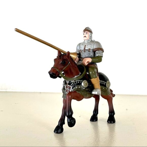 ELC horse and knight toy - Picture 2 of 9